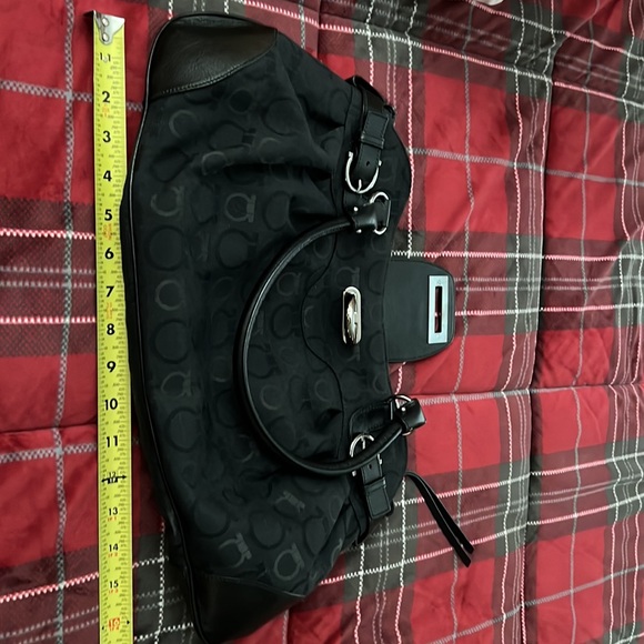 Authentic  Salvatore Ferragamo shoulder bag - Picture 10 of 12